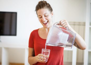 Three Signs That Indicate That Your Home Needs A Water Purifying System