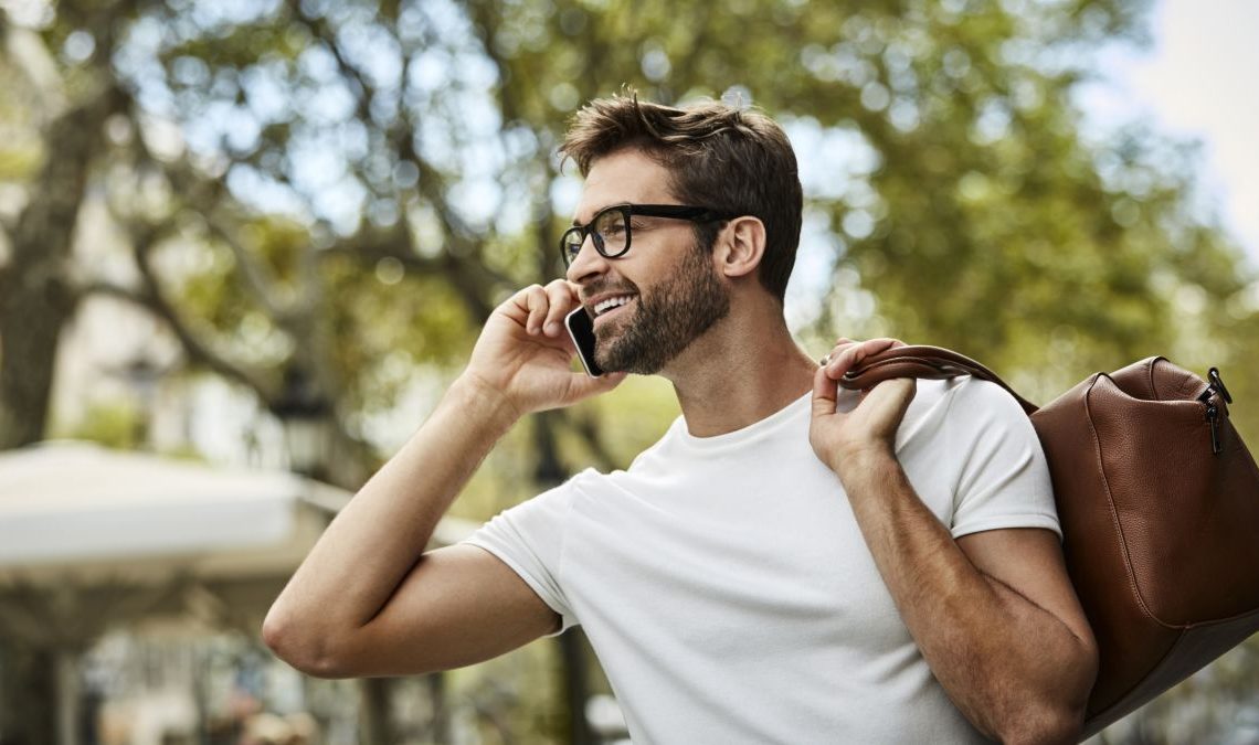 Features to Check While Buying Polyester T-shirts