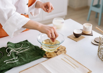 How To Melt Wax For Candle Making | 3 Best Ways To Melt Candle Wax