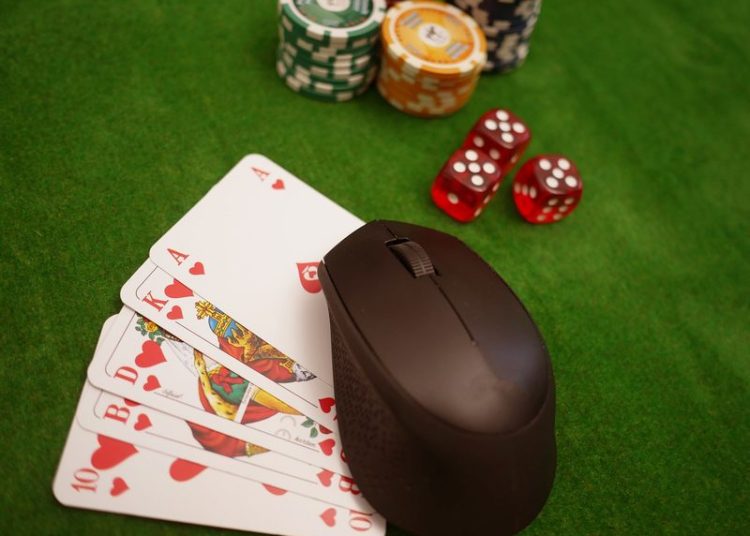 What Makes Online Casino Games So Popular?