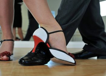 Benefits of using dance shoes while dancing
