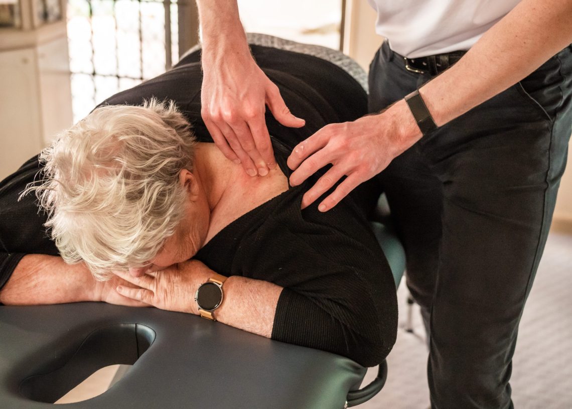 BENEFITS OF HIRING MASSAGE THERAPIST FOR PAIN RELIEF 