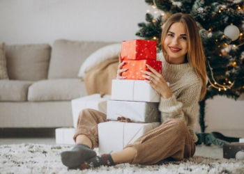 Delight Her With a Christmas Gift She’ll Love –Find It Here!