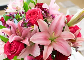 Send Love Instantly with Fun Flowers Online